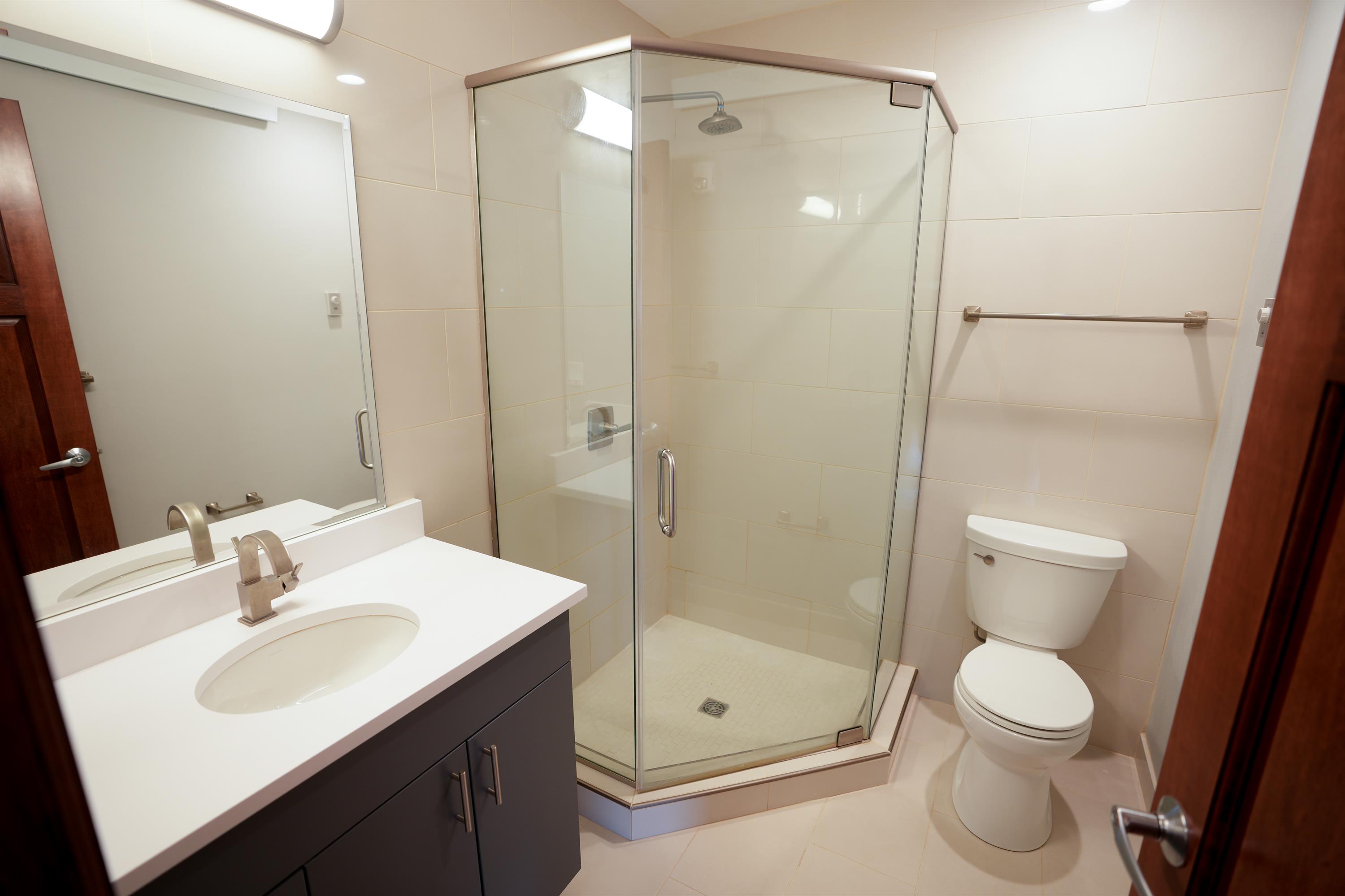 704 Jefferson - 207